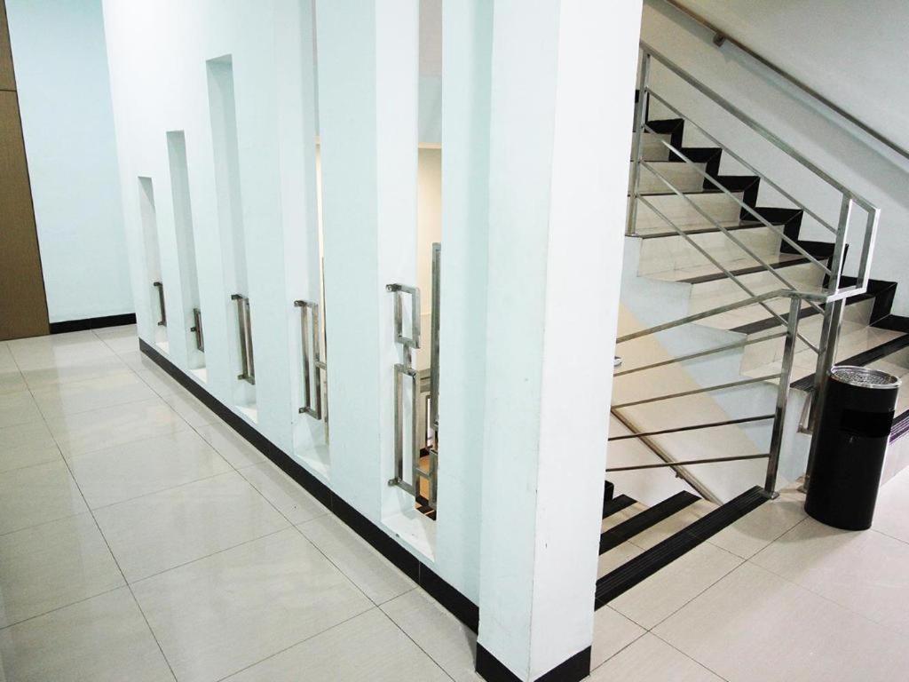 Amaliun Hotel Medan Exterior photo