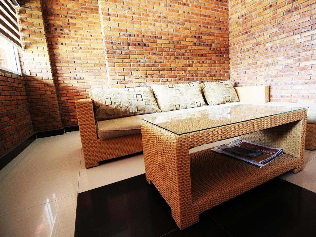 Amaliun Hotel Medan Exterior photo