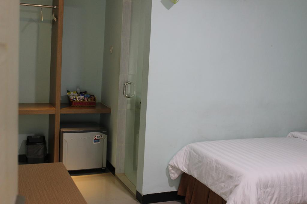 Amaliun Hotel Medan Exterior photo