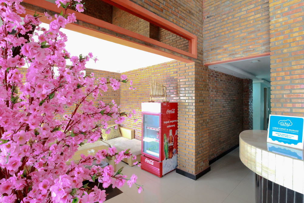 Amaliun Hotel Medan Exterior photo