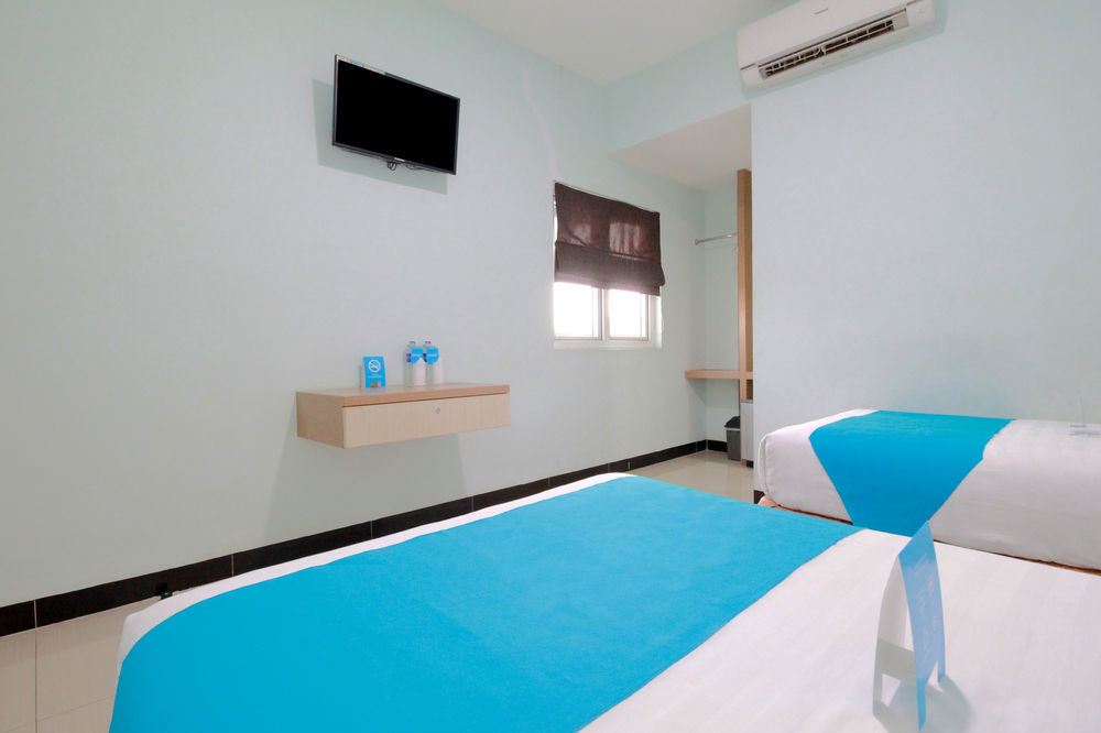 Amaliun Hotel Medan Exterior photo