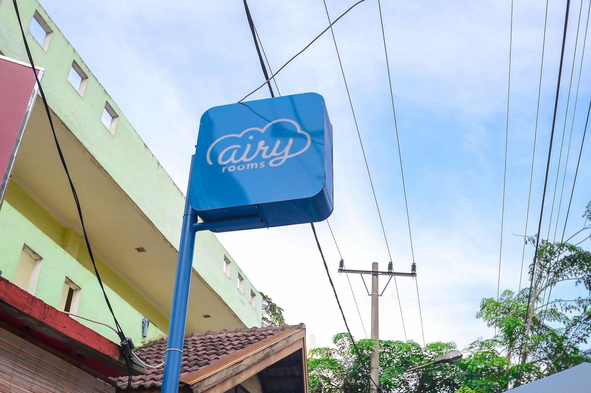 Amaliun Hotel Medan Exterior photo